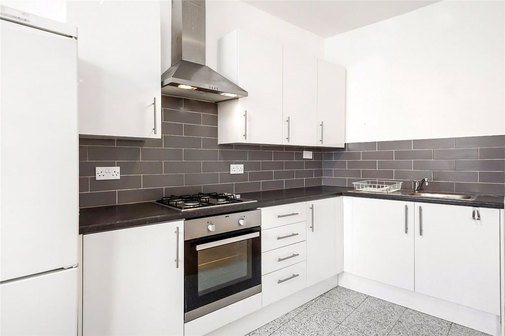 Property photo 2 of 15 Picture No. 03