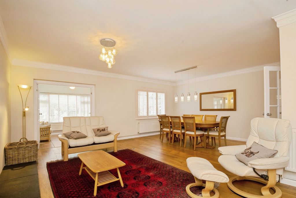 Property photo 3 of 23