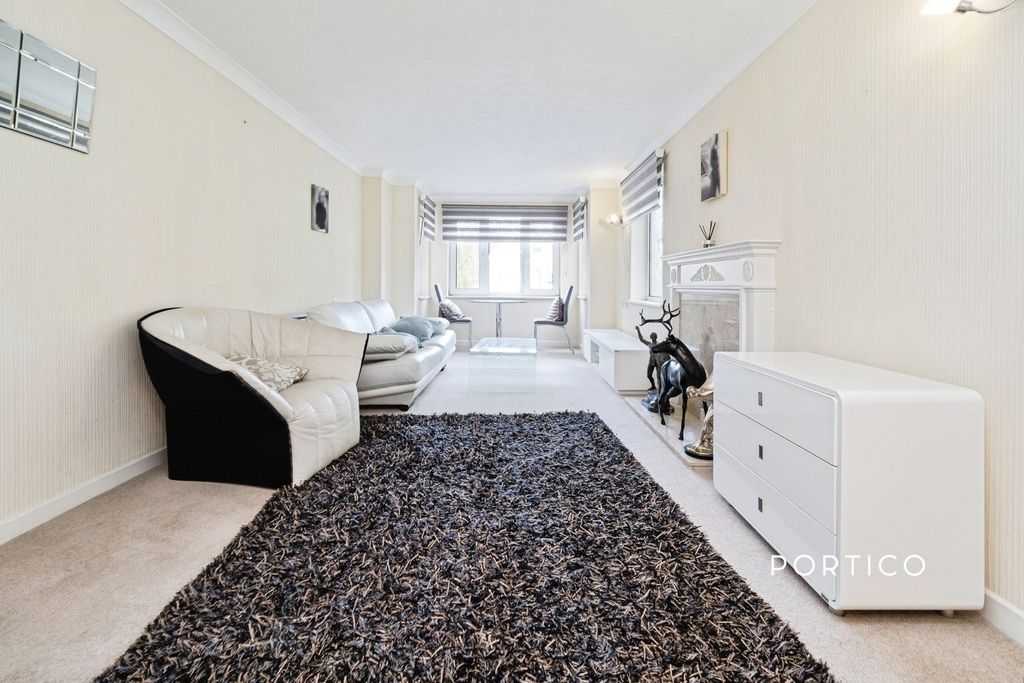 Property photo 3 of 12 Pbox-Img.Jpg