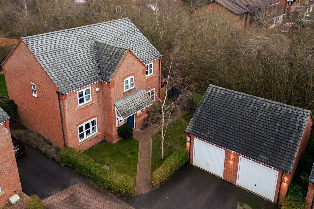 Property photo 1 of 40