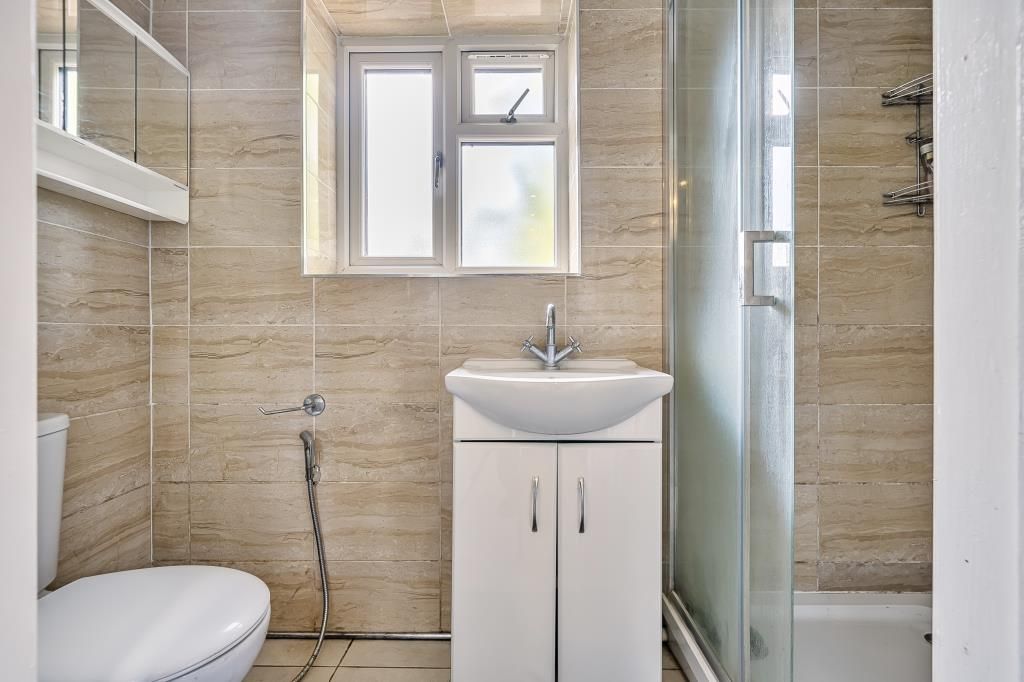 Property photo 3 of 22 Bathroom