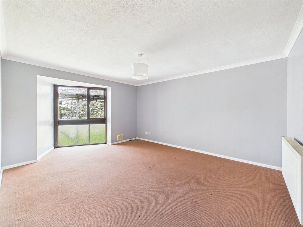 Property photo 2 of 11 Picture No. 14