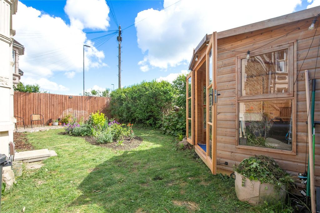 Property photo 3 of 17 Picture No. 03