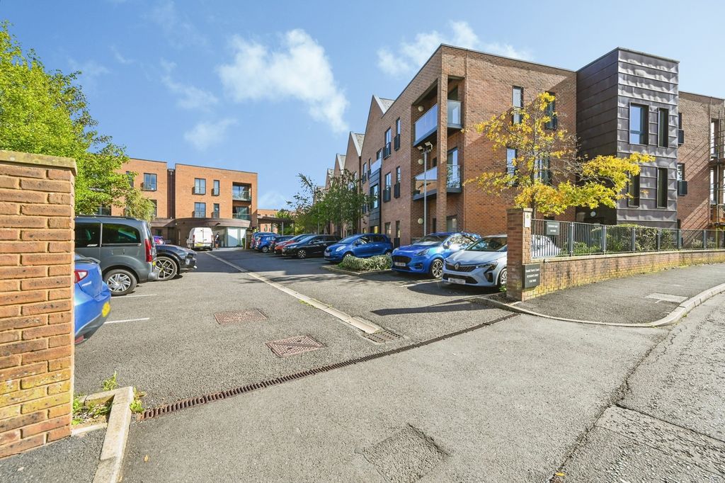 Property photo 1 of 19 Pbox-Img.Jpg