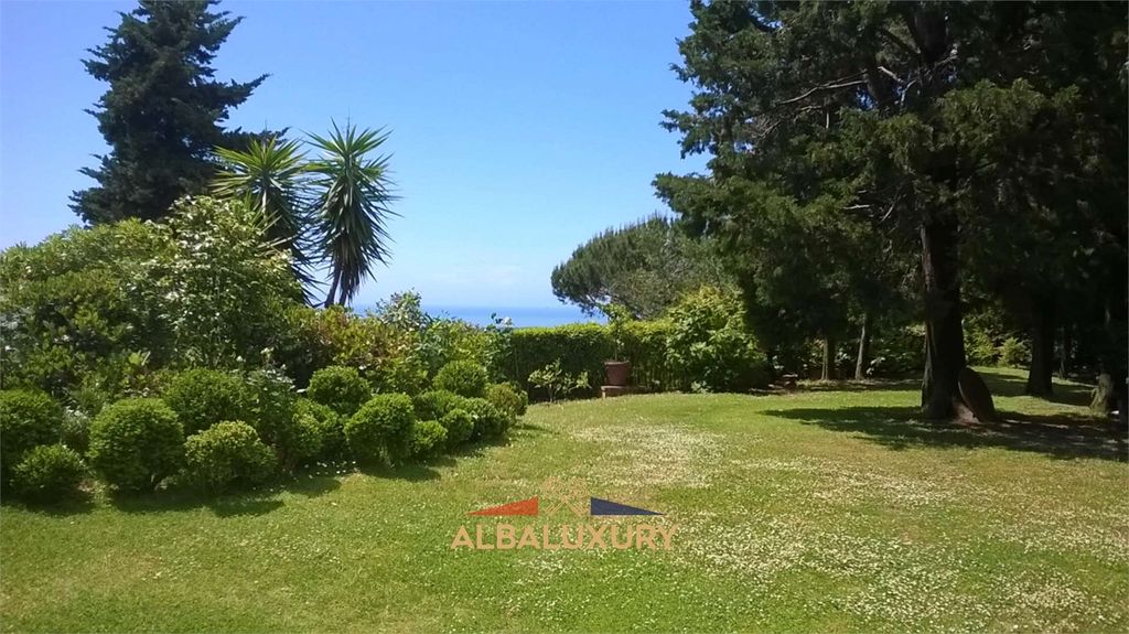 Property photo 1 of 33