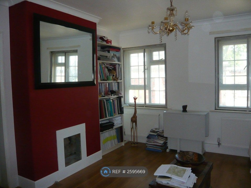 Property photo 1 of 5 Living Room