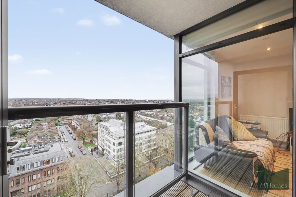 Property photo 2 of 11