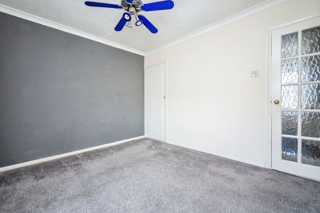 Property photo 3 of 17 Photography