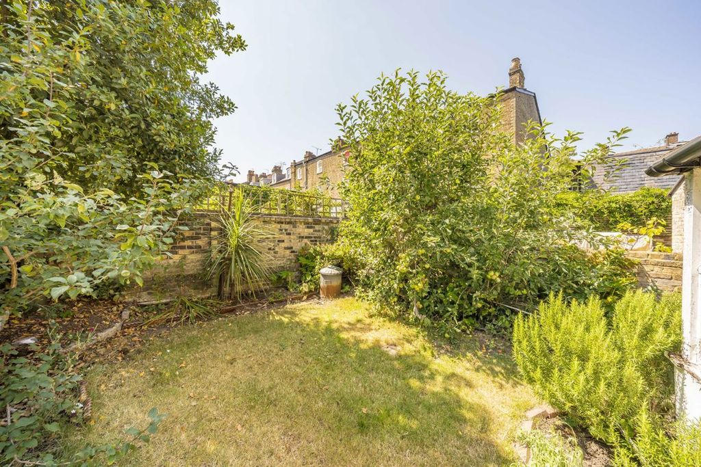 Property photo 2 of 7