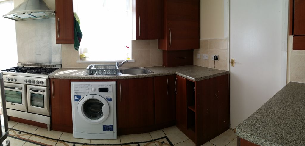 Property photo 2 of 14 Kitchen