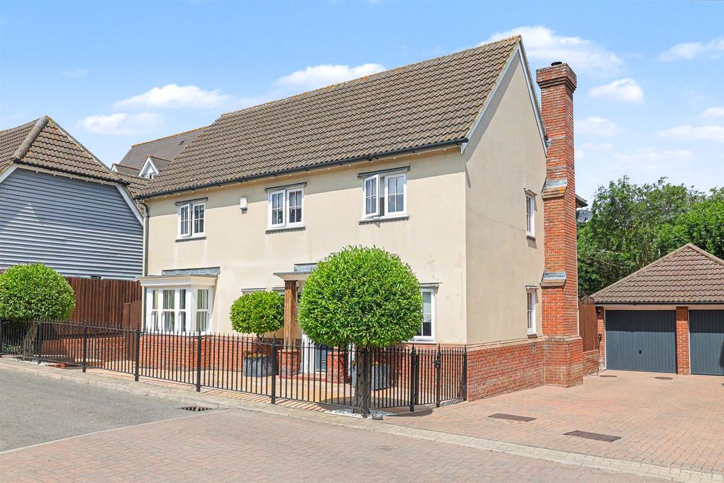 Property photo 1 of 39