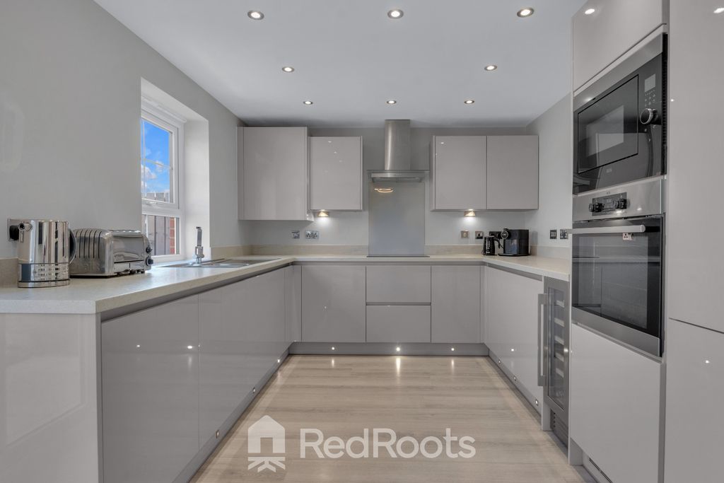 Property photo 3 of 33 4266123