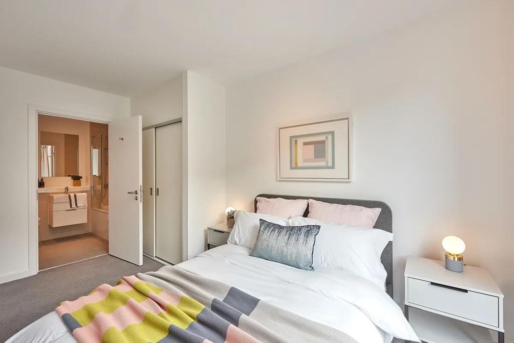 Property photo 3 of 6 F33A4Eb94Fc98Fdb3Aecb5B7Dbff02d36Eccf3Fb.Png