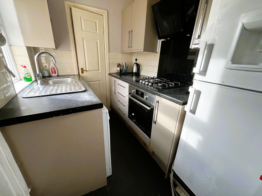 Property photo 3 of 7 Photograph 3