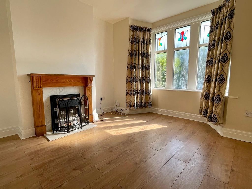 Property photo 2 of 9 F008F39F-72F9-4919-854C-6C9Da3D1184E.Jpeg