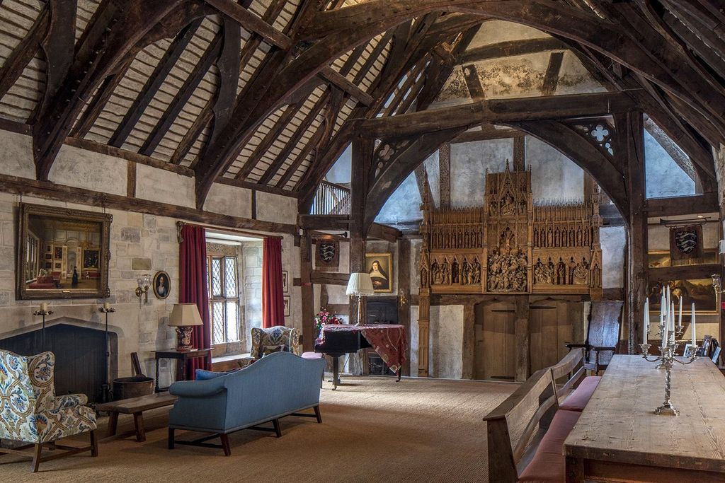 Property photo 2 of 46 The Priors Hall