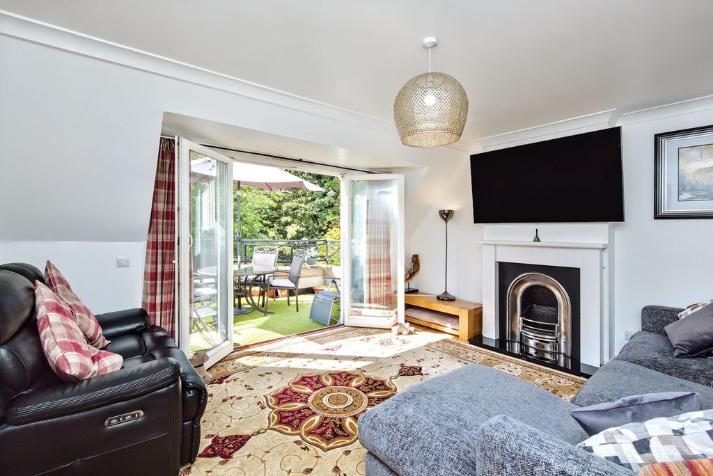 Property photo 3 of 18 Property Image 3