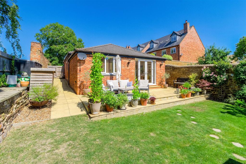 Property photo 1 of 18 Rear Elevation From The Garden