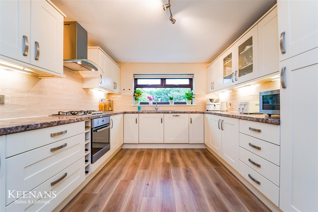 Property photo 3 of 34 3.Jpg