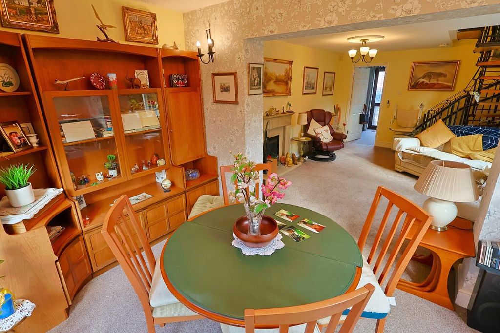 Property photo 3 of 13 Dining Room