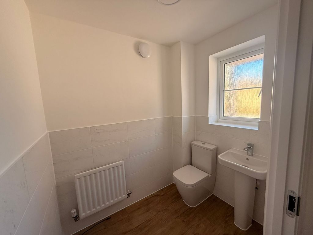 Property photo 2 of 23