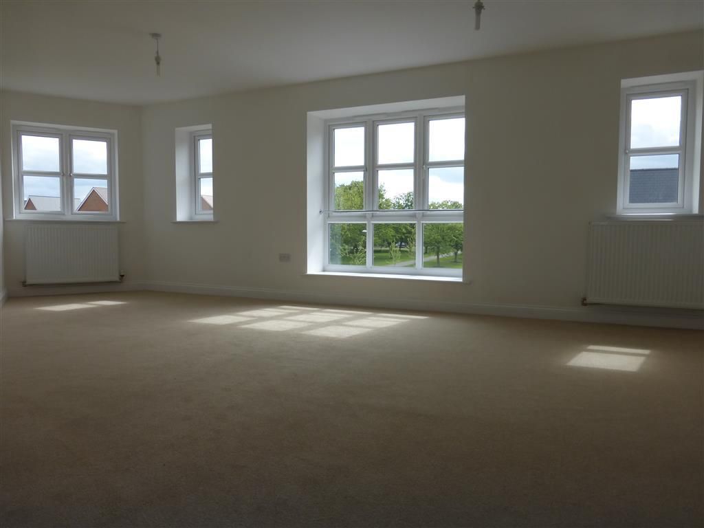 Property photo 2 of 5 Living Room