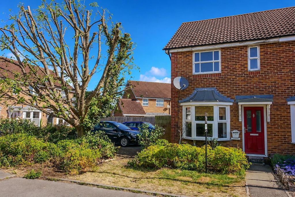 Property photo 1 of 14 Approach