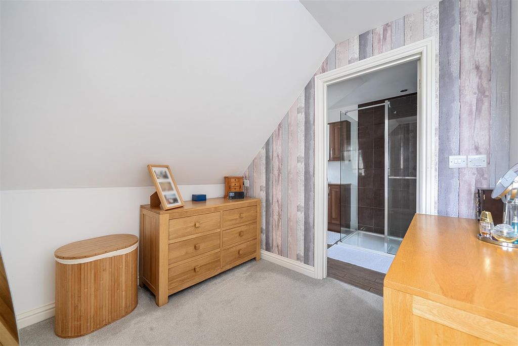 Additional image 11 of 4 bed detached house for saleThe Avenue, Crowthorne, Berkshire RG45