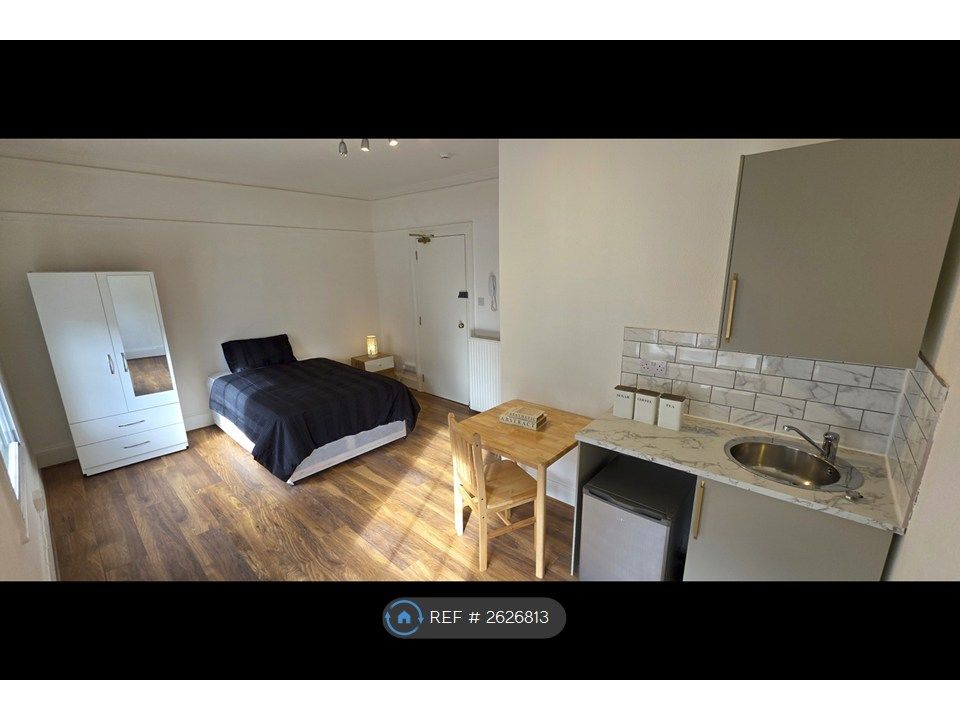 Property photo 1 of 8 Room3-Double Bed With Kitchenette And Fridge.