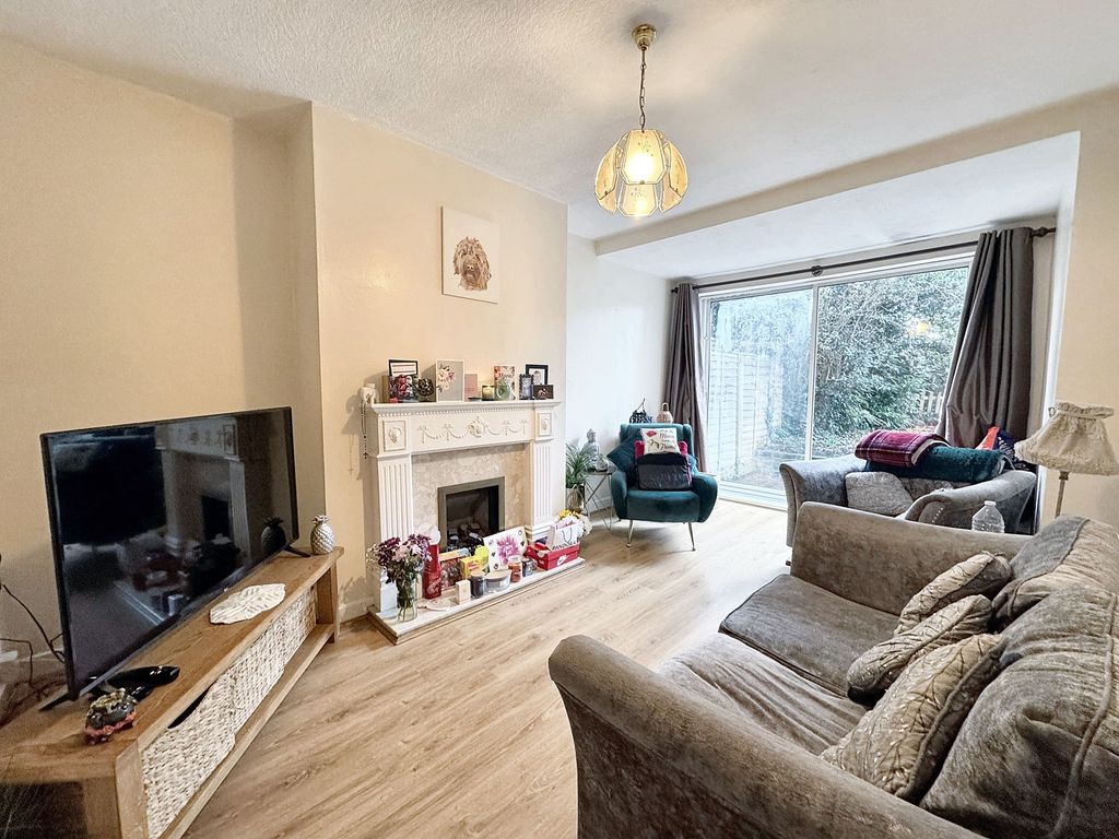 Property photo 2 of 31