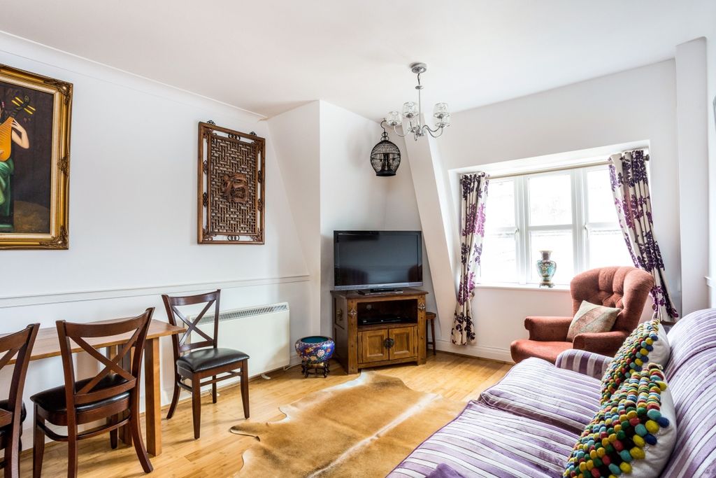 Property photo 1 of 24