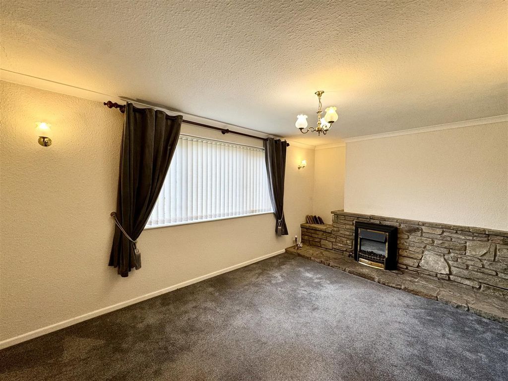 Property photo 2 of 15 Sitting Room