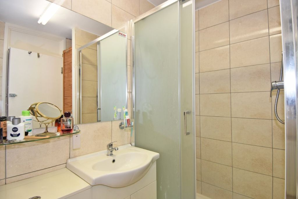 Property photo 2 of 9 Picture No. 02