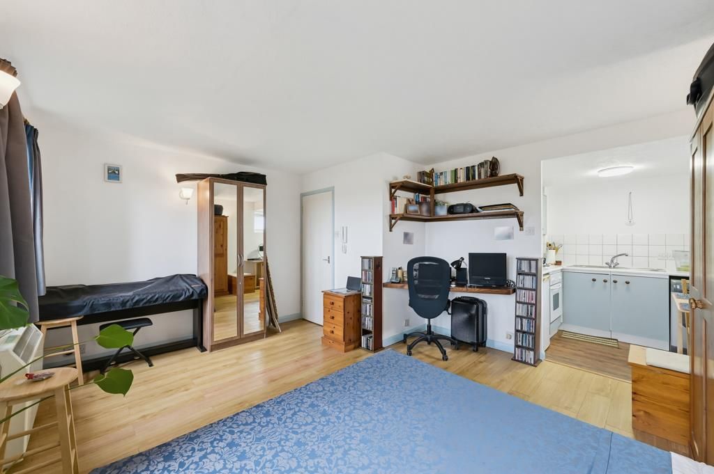 Property photo 3 of 7