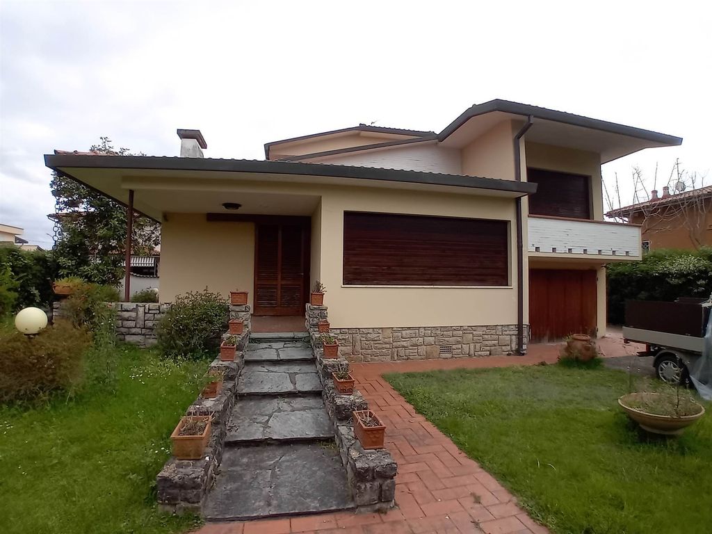 Property photo 1 of 28