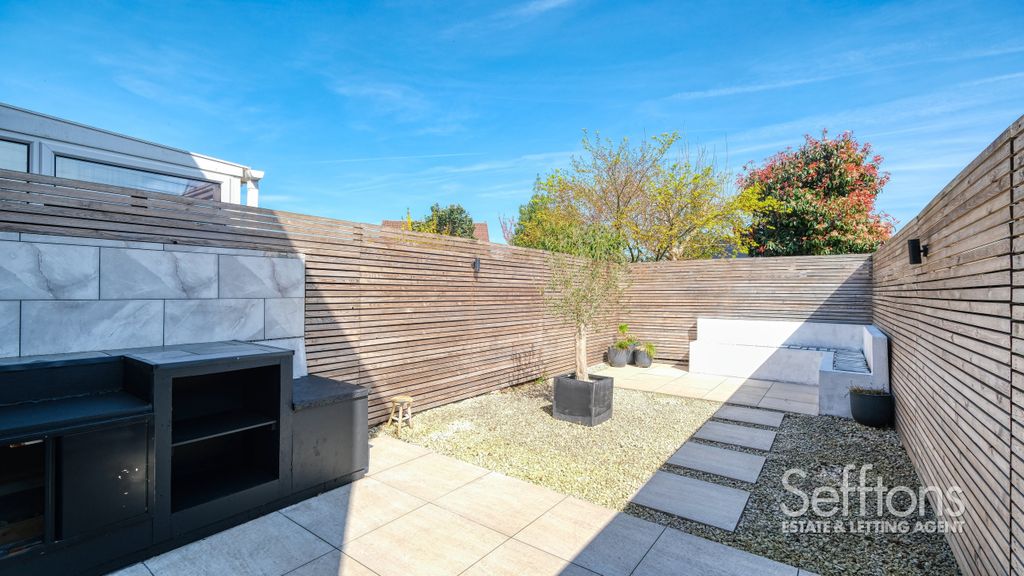 Property photo 3 of 20 Dscf8929_16