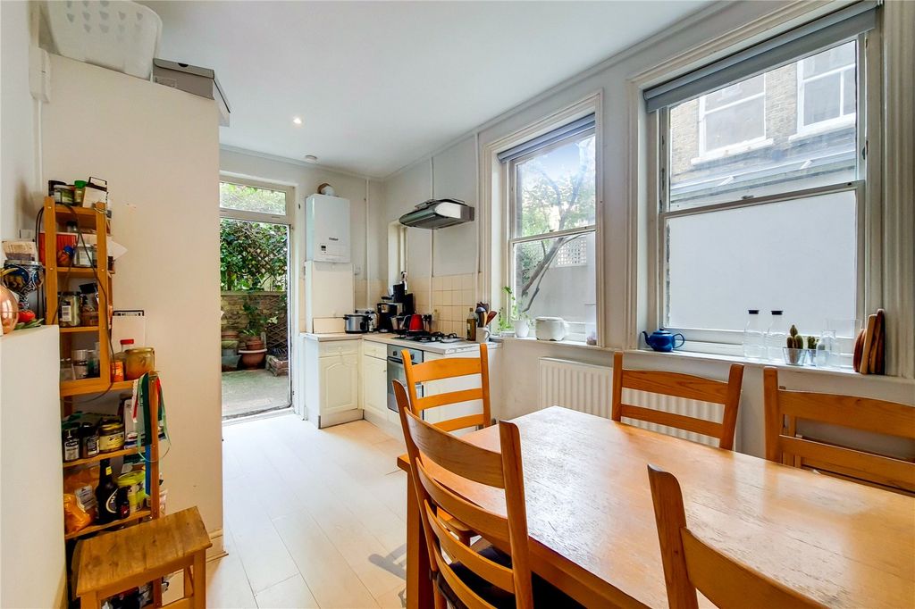 Property photo 3 of 7