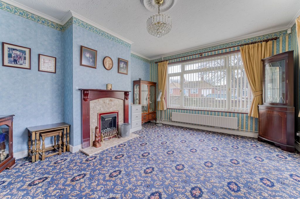 Property photo 3 of 17