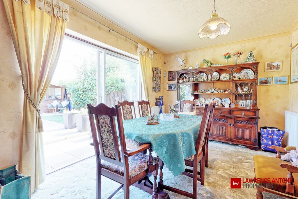 Property photo 3 of 37