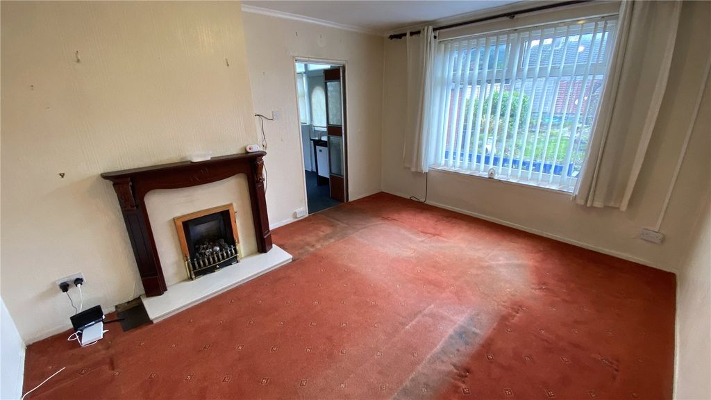 Property photo 3 of 12 Picture No. 02