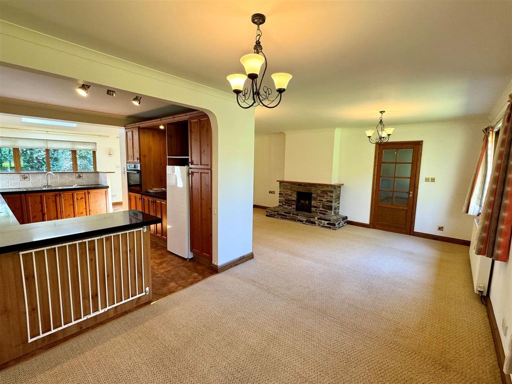 Property photo 2 of 17 Trenwith Barton Lounge