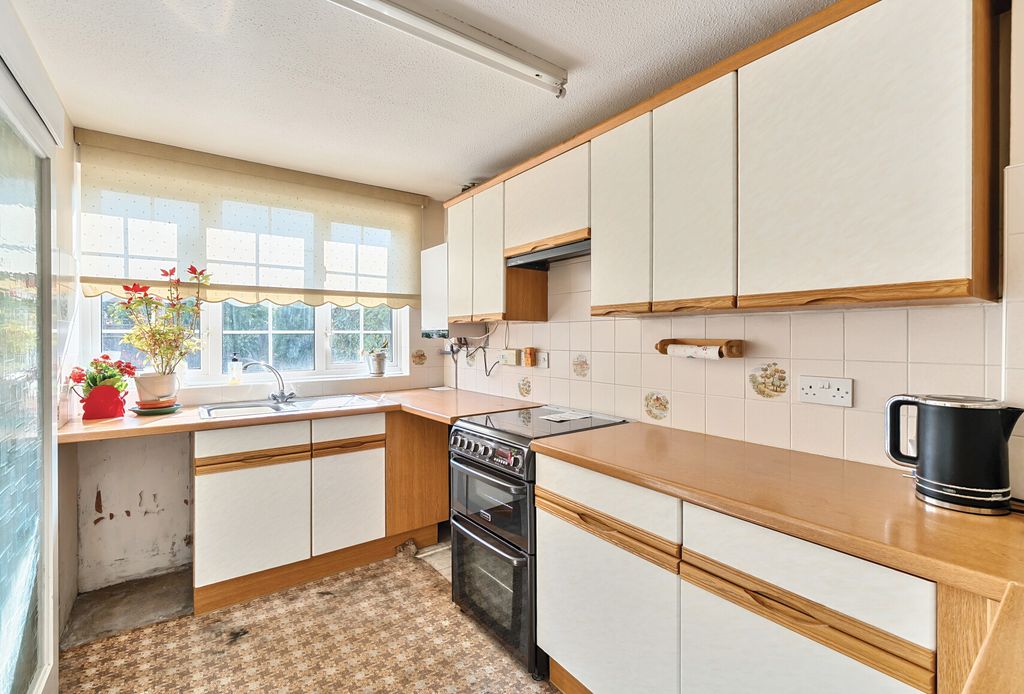 Property photo 1 of 16 Kitchen