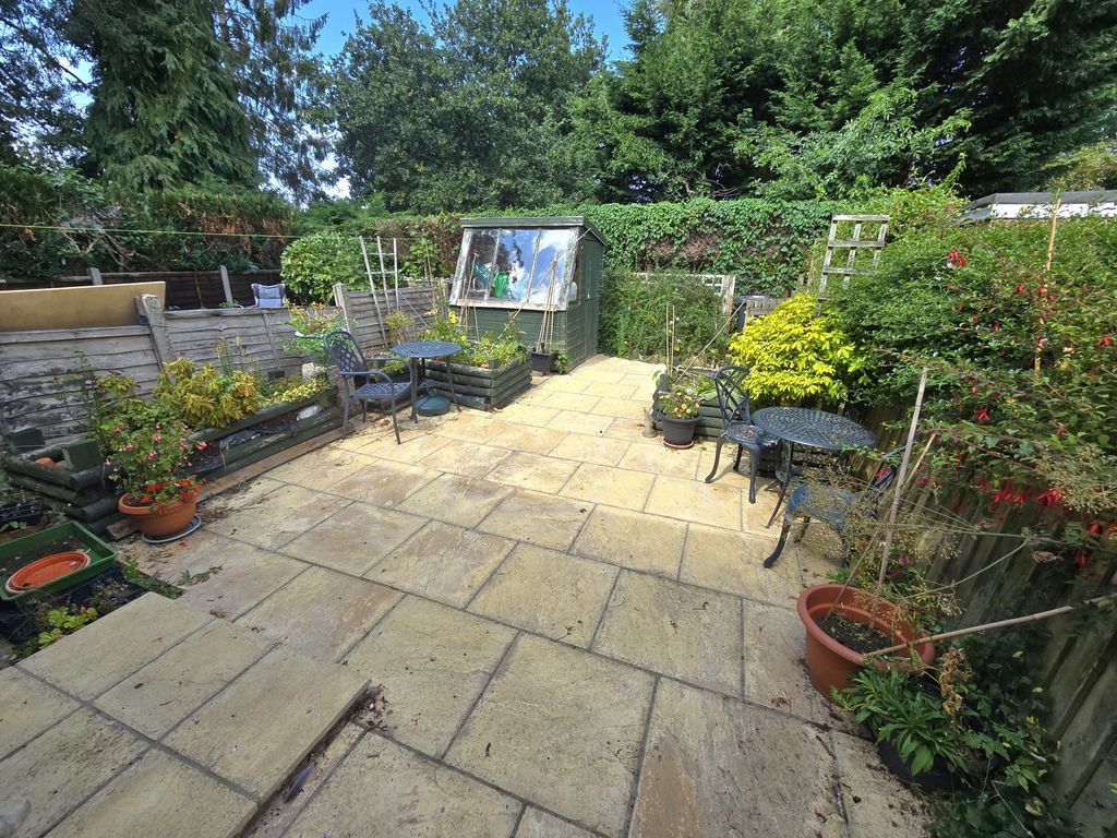 Property photo 3 of 13 Garden