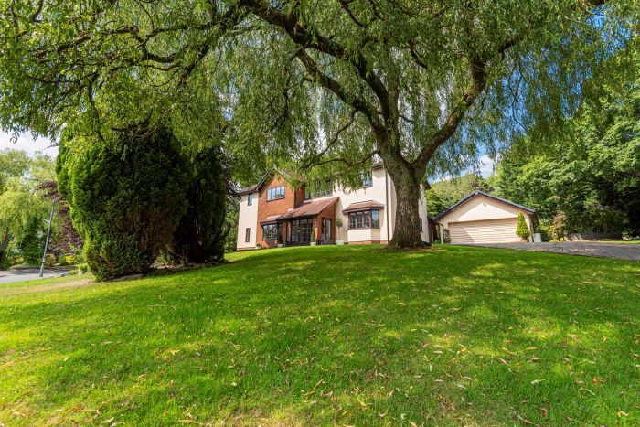 Property photo 2 of 48