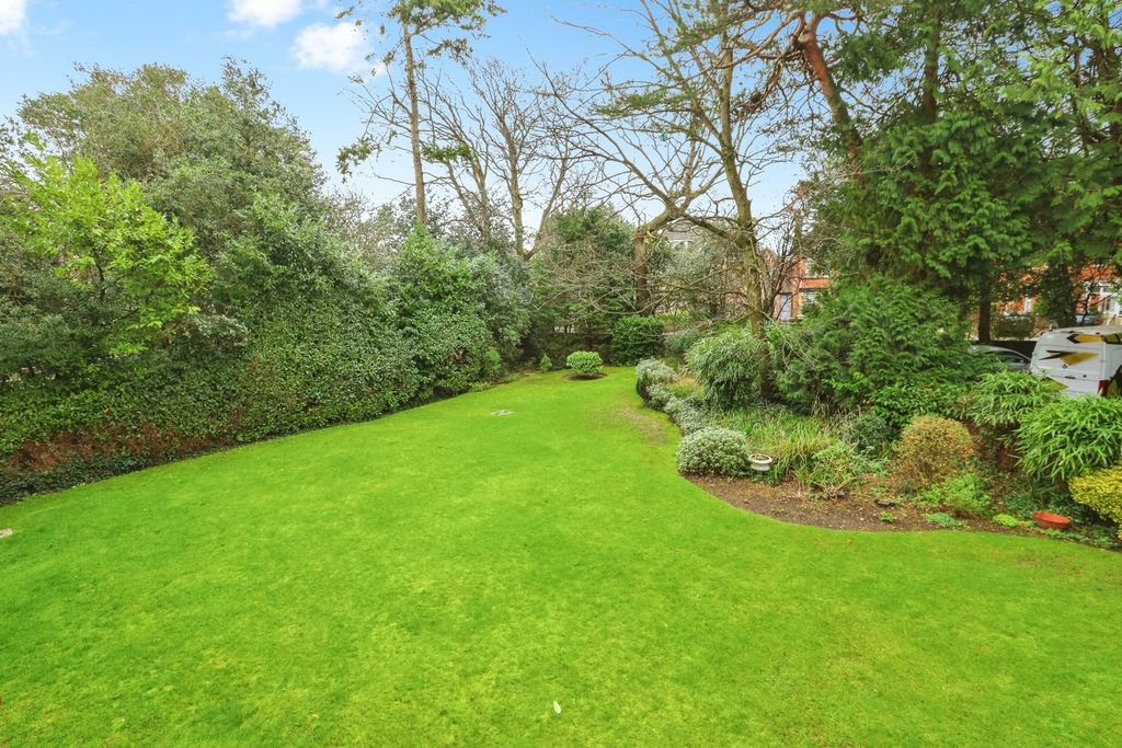 Property photo 3 of 20 Pbox-Img.Jpg