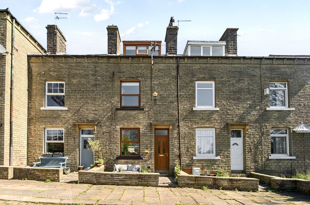 Property photo 1 of 22 Picture No. 05