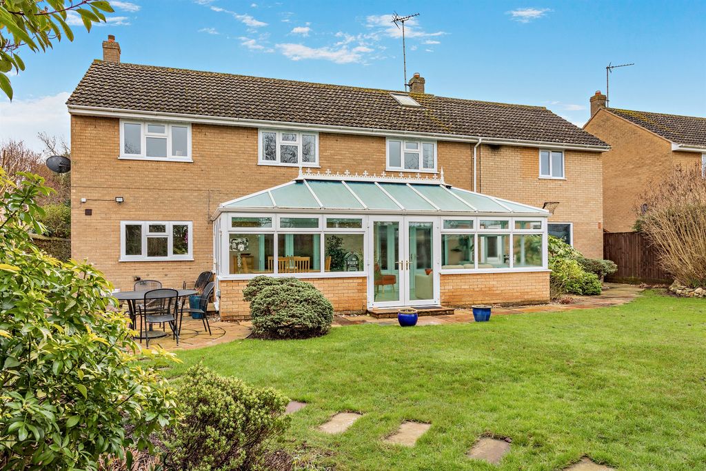 Property photo 3 of 20