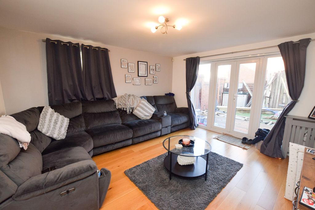 Property photo 2 of 14