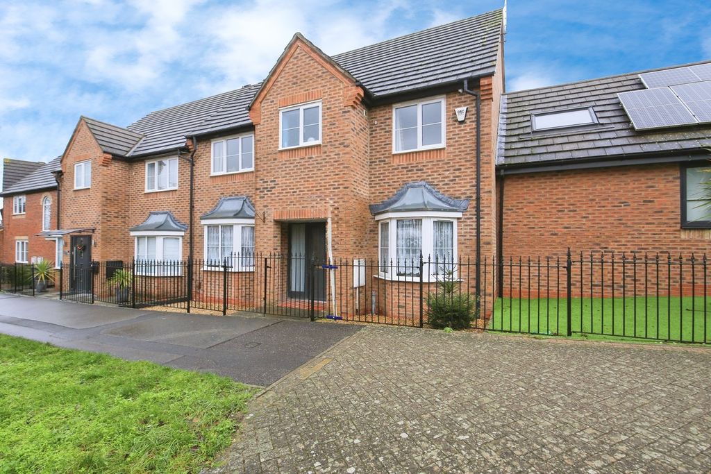 Property photo 1 of 18