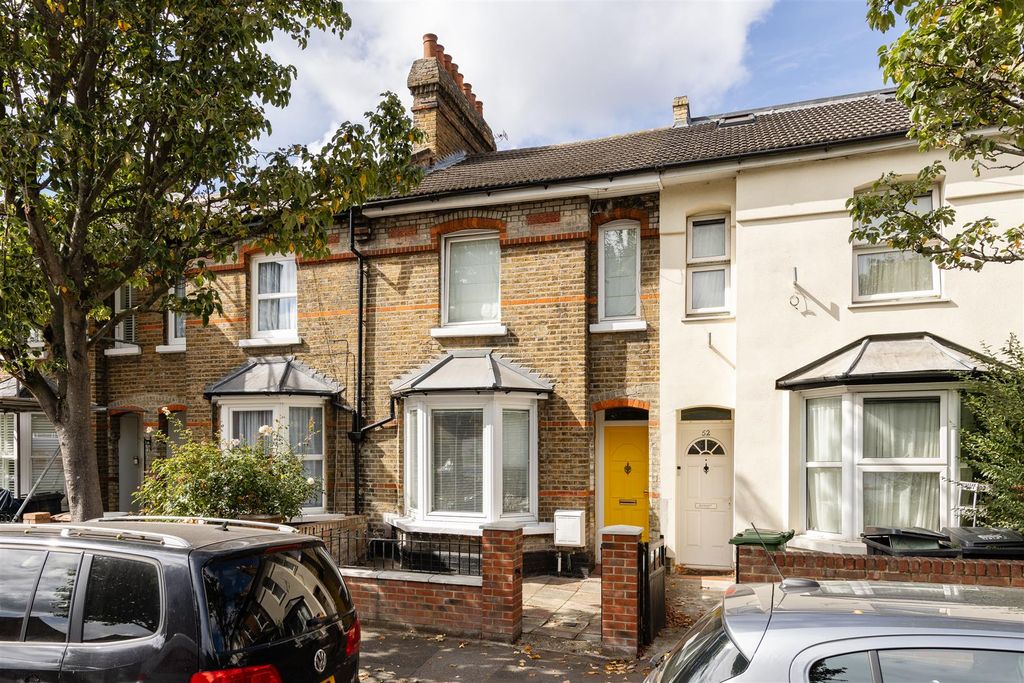 Property photo 1 of 34 Cobden Road, E11